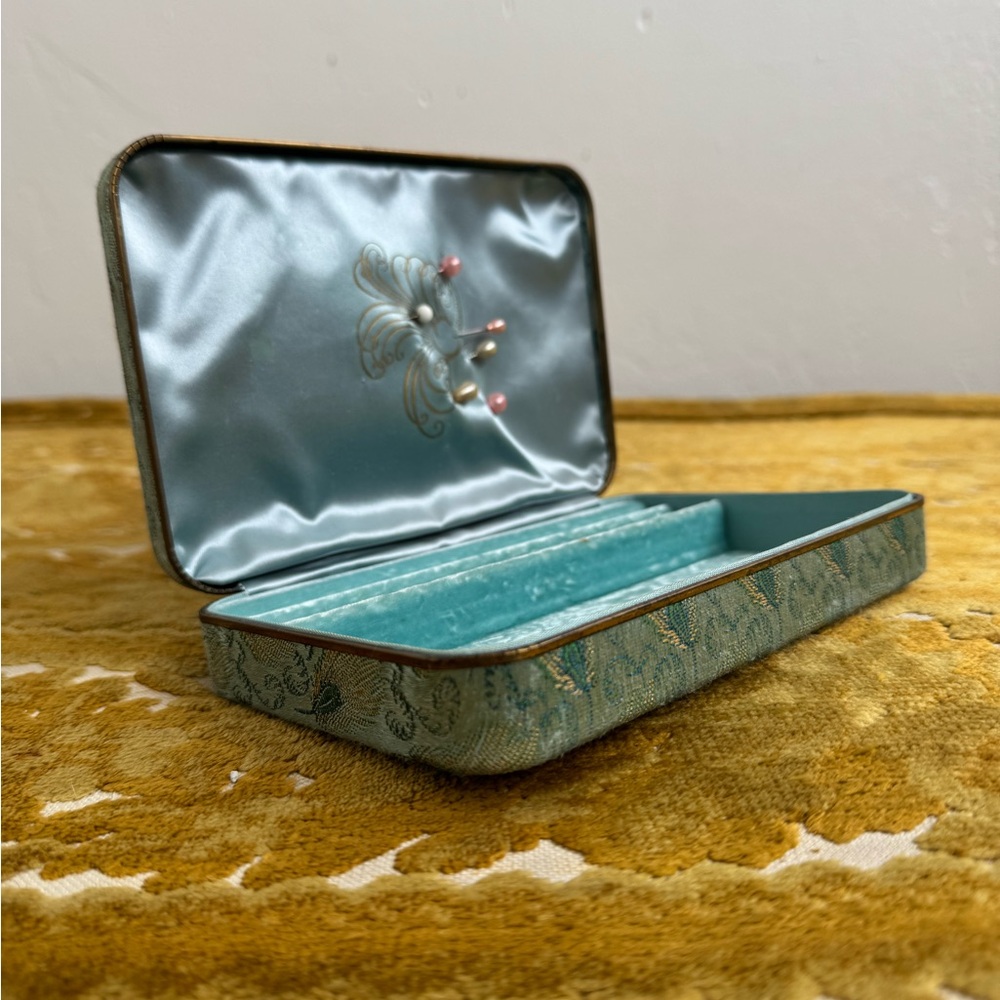 Vintage Sewing Kit